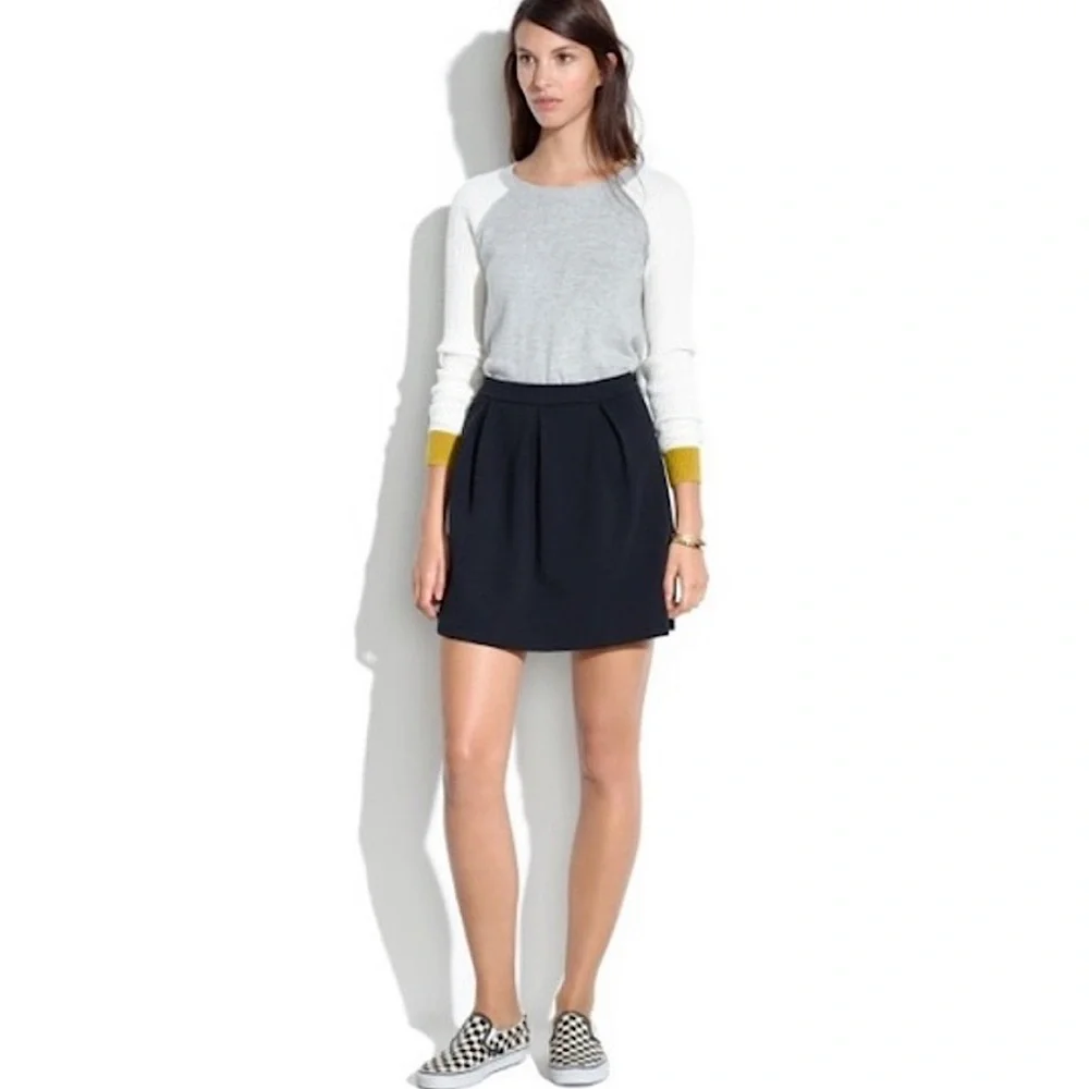 MADEWELL Bistro black pleated ribbed stretch skater skirt size 2 like new